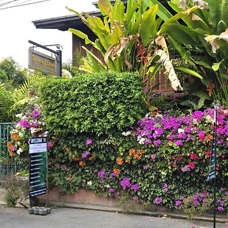 Siriwan Hostel Chiang Mai Extérieur photo