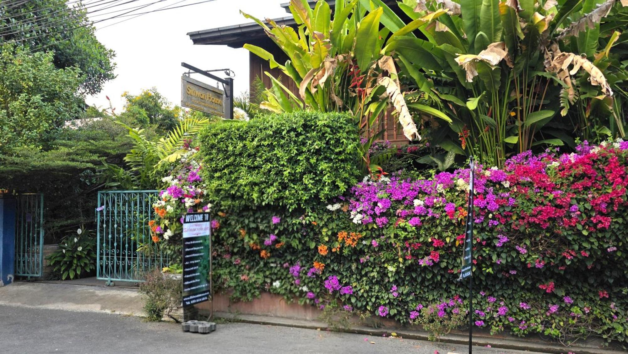 Siriwan Hostel Chiang Mai Extérieur photo