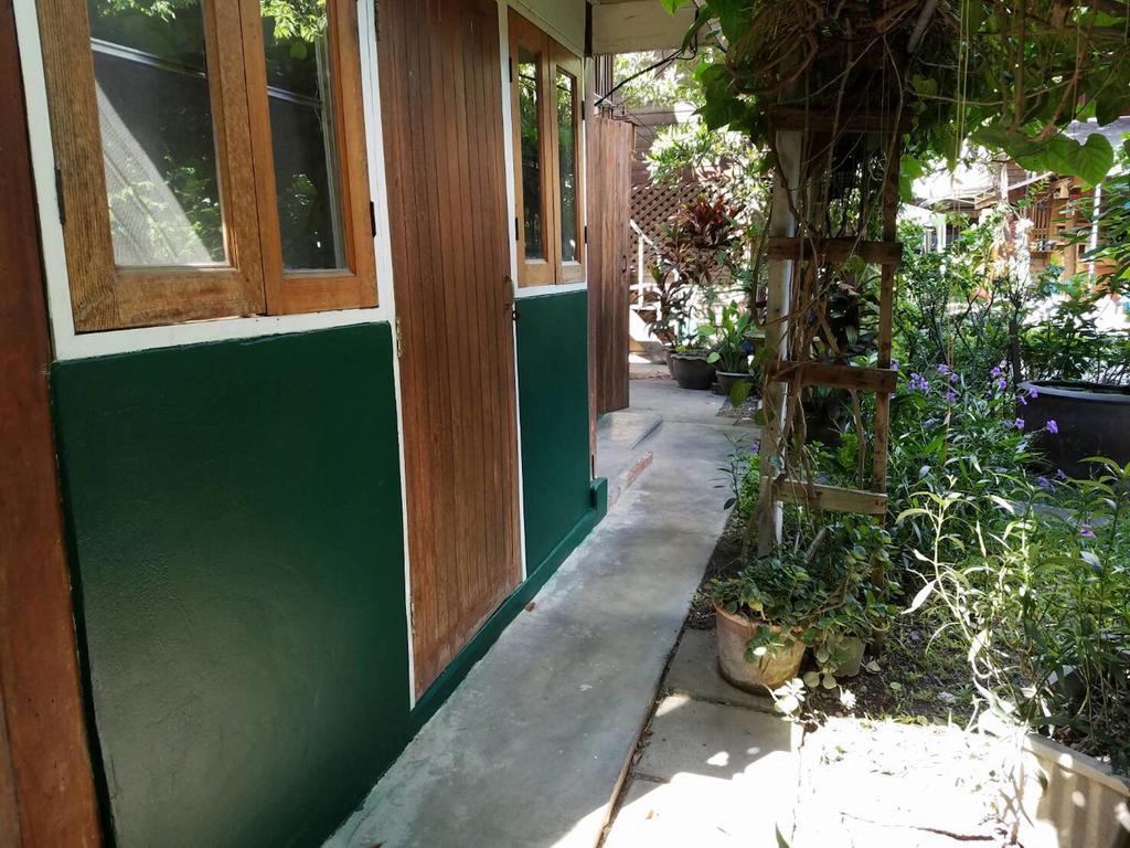 Siriwan Hostel Chiang Mai Extérieur photo