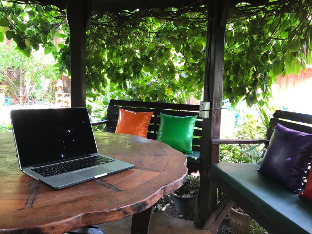 Siriwan Hostel Chiang Mai Extérieur photo
