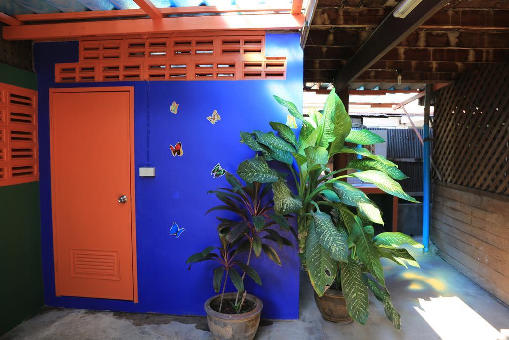 Siriwan Hostel Chiang Mai Extérieur photo