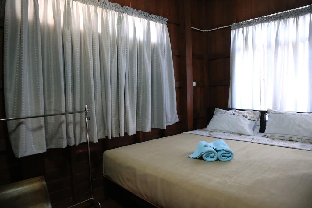 Siriwan Hostel Chiang Mai Extérieur photo