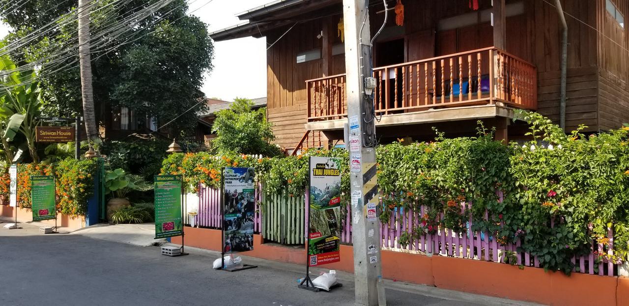 Siriwan Hostel Chiang Mai Extérieur photo