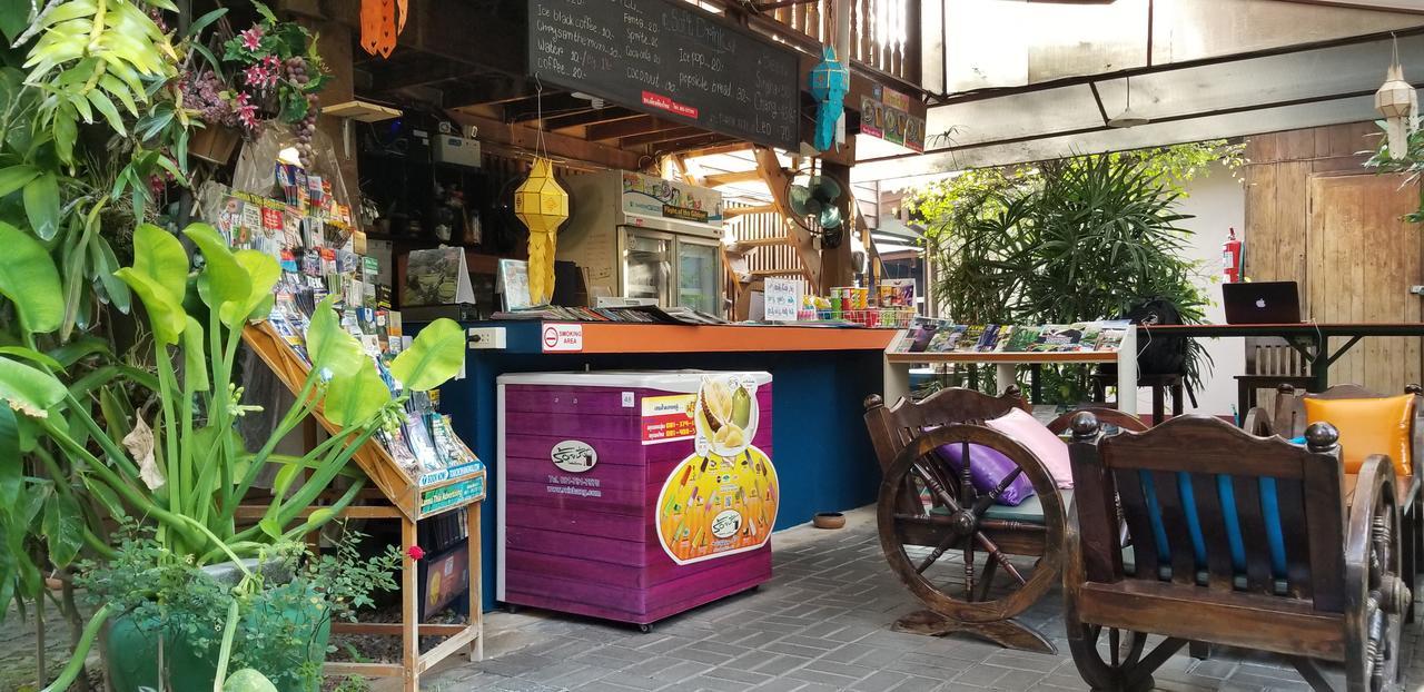 Siriwan Hostel Chiang Mai Extérieur photo